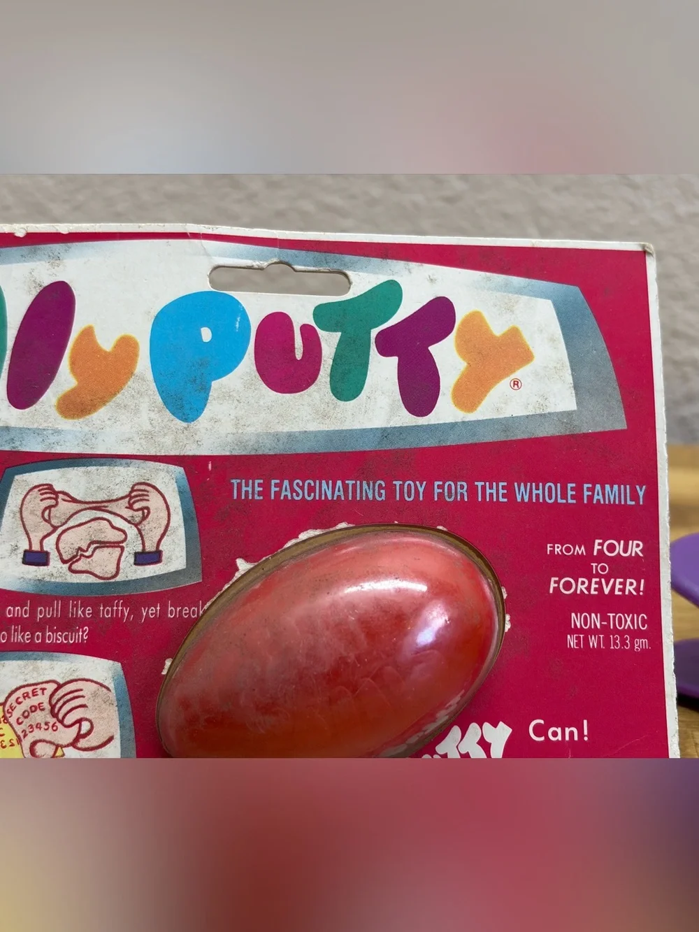 Vintage 1981 Silly Putty Sealed Original Egg On Card Binney & Smith Made USA NOS